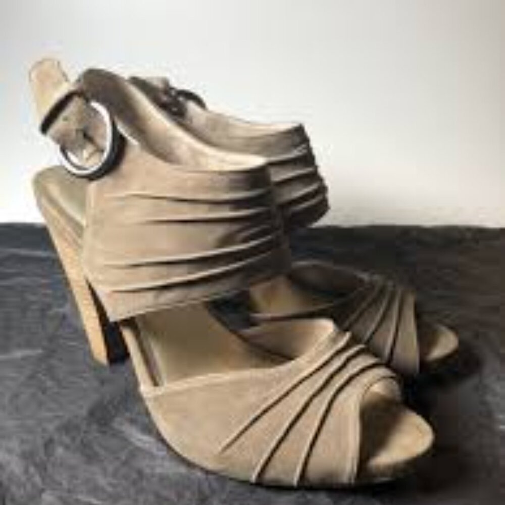 Y2K Anthropologie Seychelles Heat Index Suede Leather Heels Beige neutral